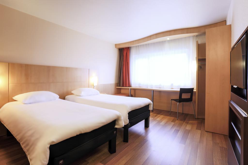 Ibis Charleville Mezieres Villers-Semeuse Екстериор снимка