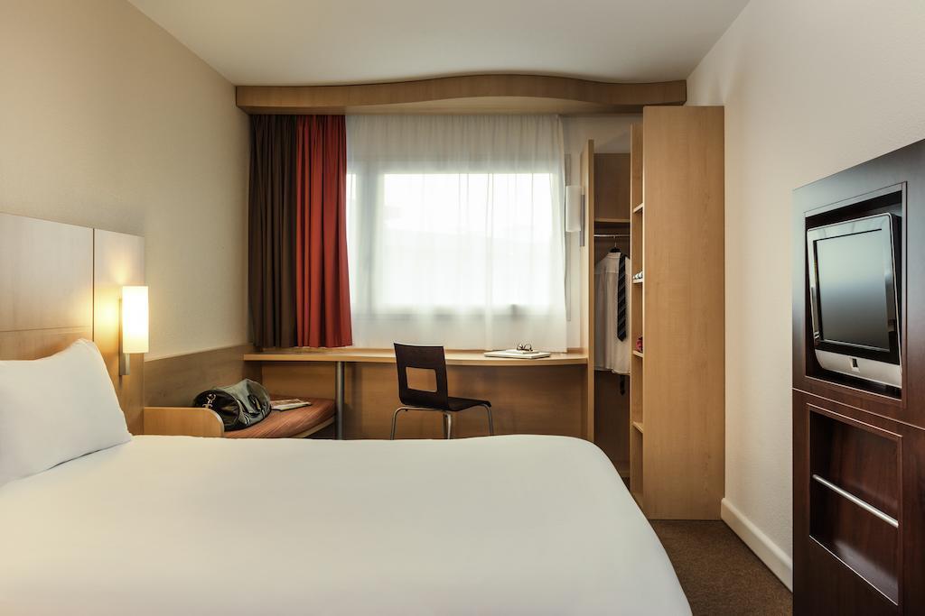 Ibis Charleville Mezieres Villers-Semeuse Екстериор снимка